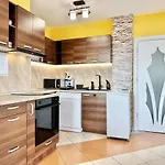 Seasky Smarthome-penthouse With Private Parking Apartament