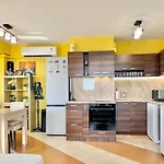 Seasky Smarthome-penthouse With Private Parking