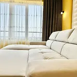 Seasky Smarthome-penthouse With Private Parking Апартамент Бургас