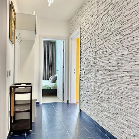Seasky Smarthome-penthouse With Private Parking Бургас
